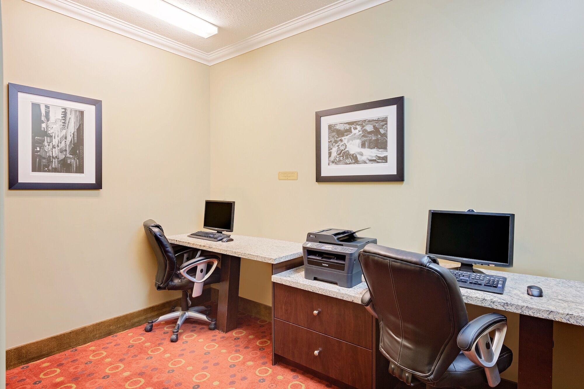 รามาดา บาย วินด์แฮม โคลด์ เลก Hotel Cold Lake ภายนอก รูปภาพ